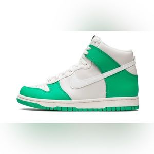 Nike GS Dunk High, 2.5Y